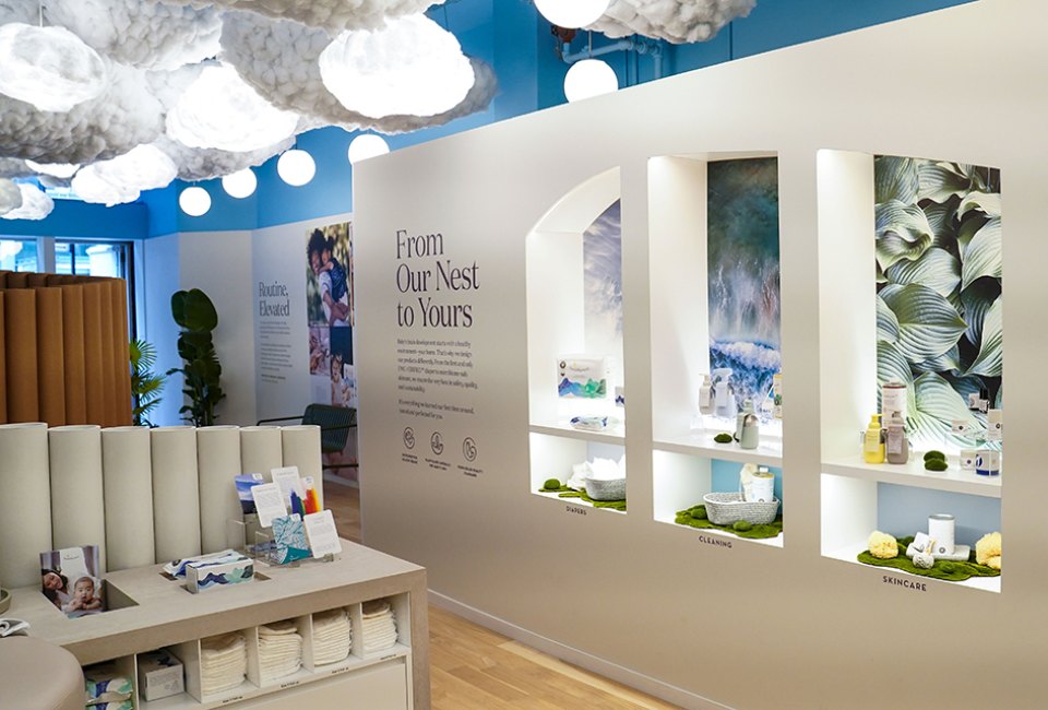 Healthynest offers Healthybaby products to new moms, and plenty of entertainment, programming, and more in its Soho baby shop.