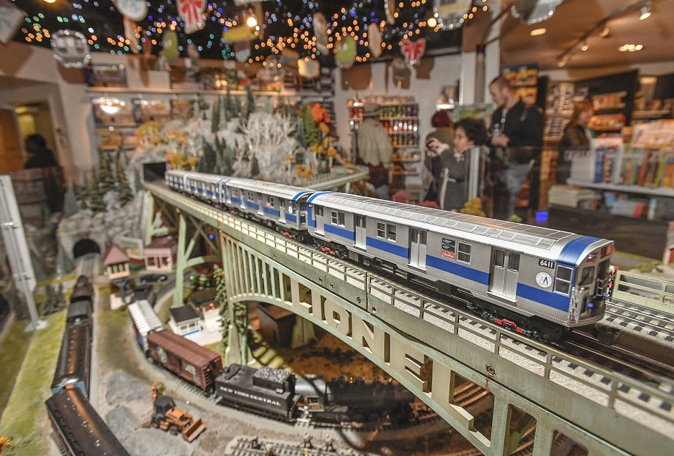 Virtual Holiday Train Show at Grand Central NYTM Holiday Train Show, 2016 - Photo by Patrick Cashin