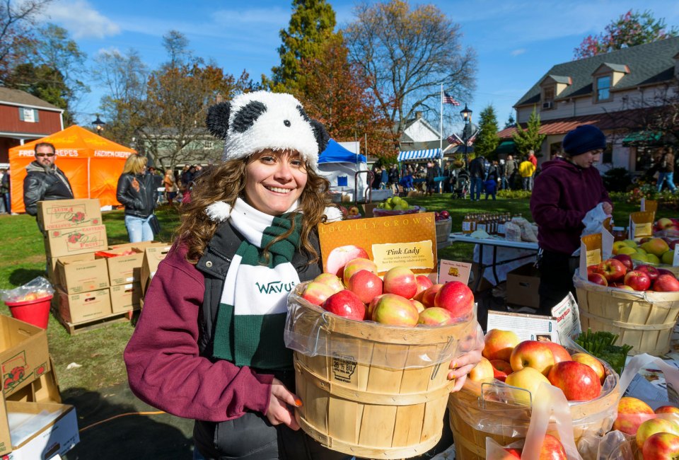 Apple Festival photo courtesy of Peddler's Village 