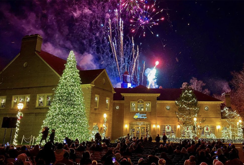 American Heritage's Grand Illumination lights up the night. Photo courtesy of the American Heritage Credit Union