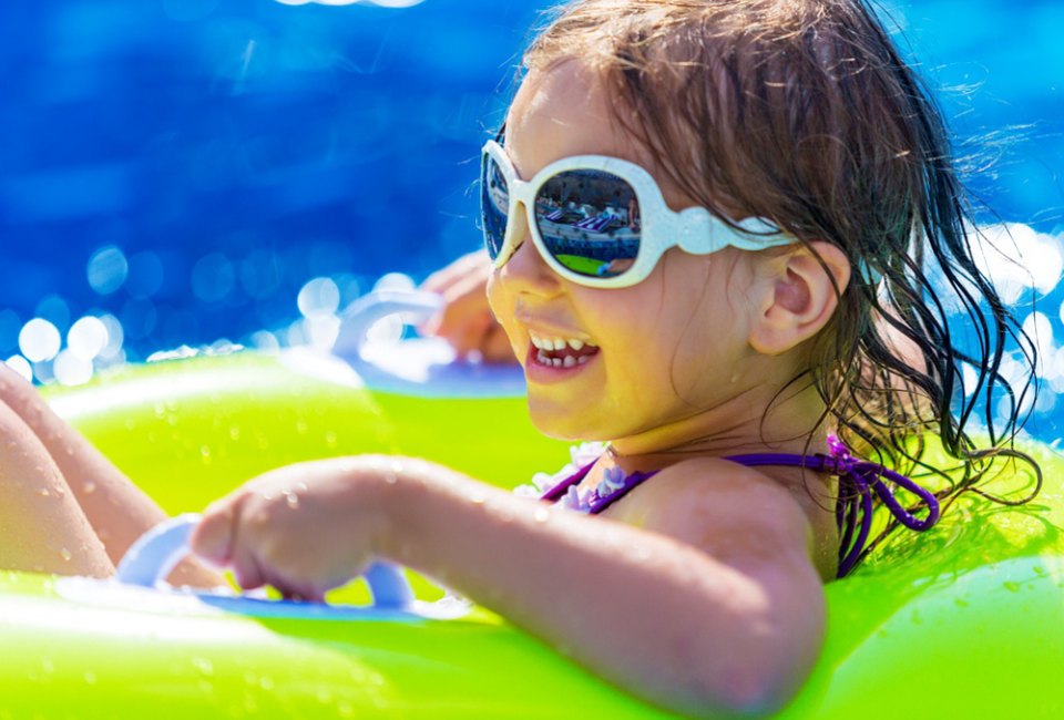 The days are longer and sun-filled, perfect for the top swimming pools in Connecticut!