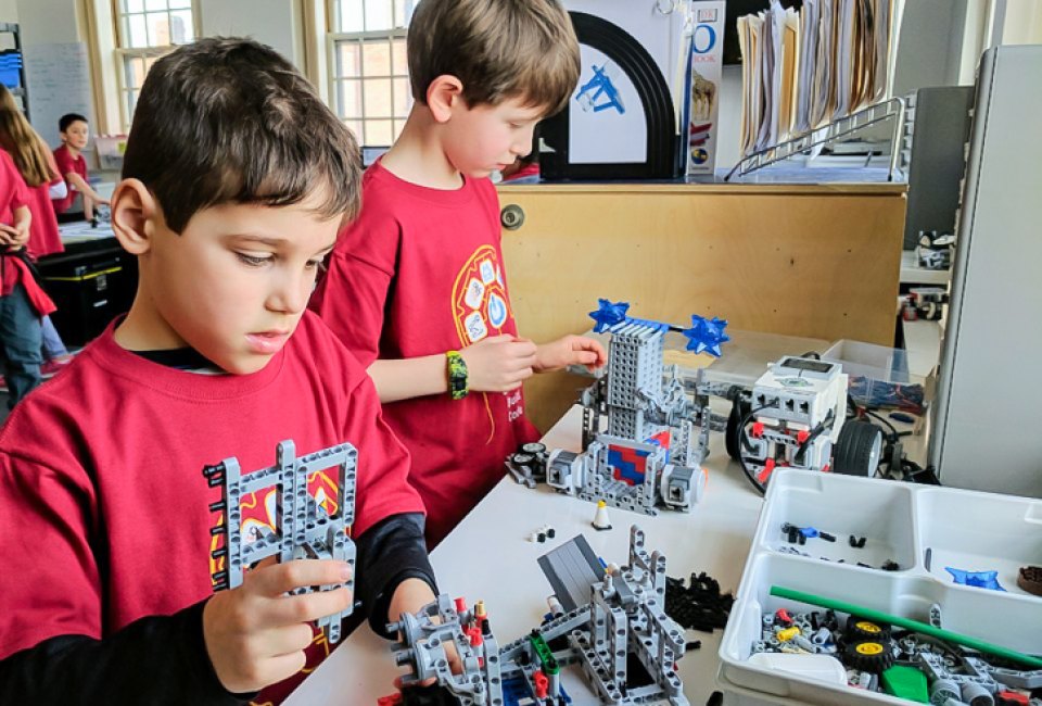 STEM camps around Fairfield offer kids hands-on summer fun. Photo courtesy of Empow Studios