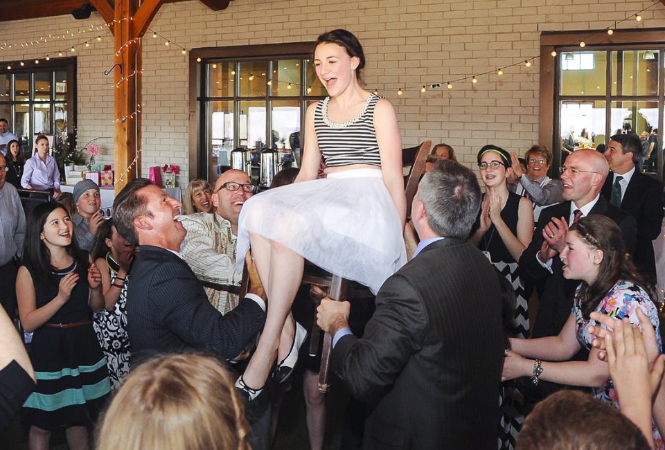 There are many popular bar and bat mitzvah venues in Chicago. Photo courtesy of Pinstripes