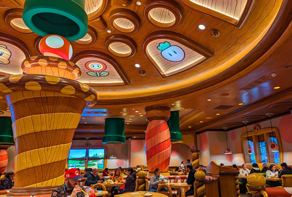 LA Perfect Day at Universal Studios Hollywood Toadstool Cafe 