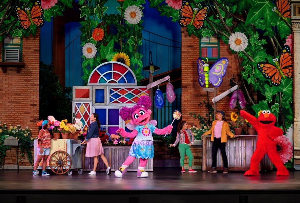 Dive into the world of magic with Elmo during Sesame Street: Make Your Magic! Photo courtesy of Feld Entertainment.