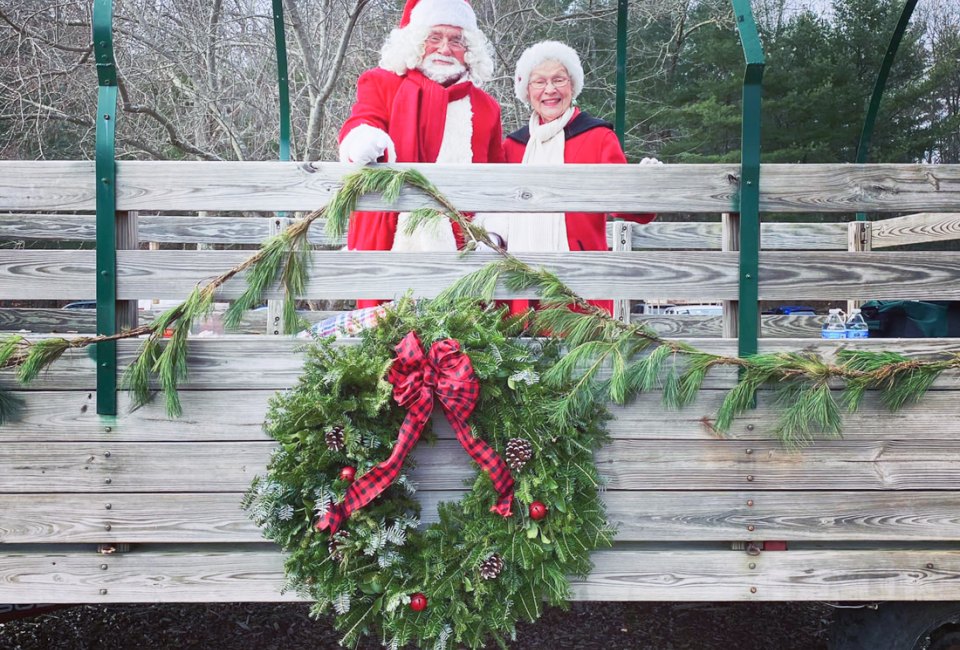 Image of Santa and Mrs Claus at Christmas tree farm near Boston
