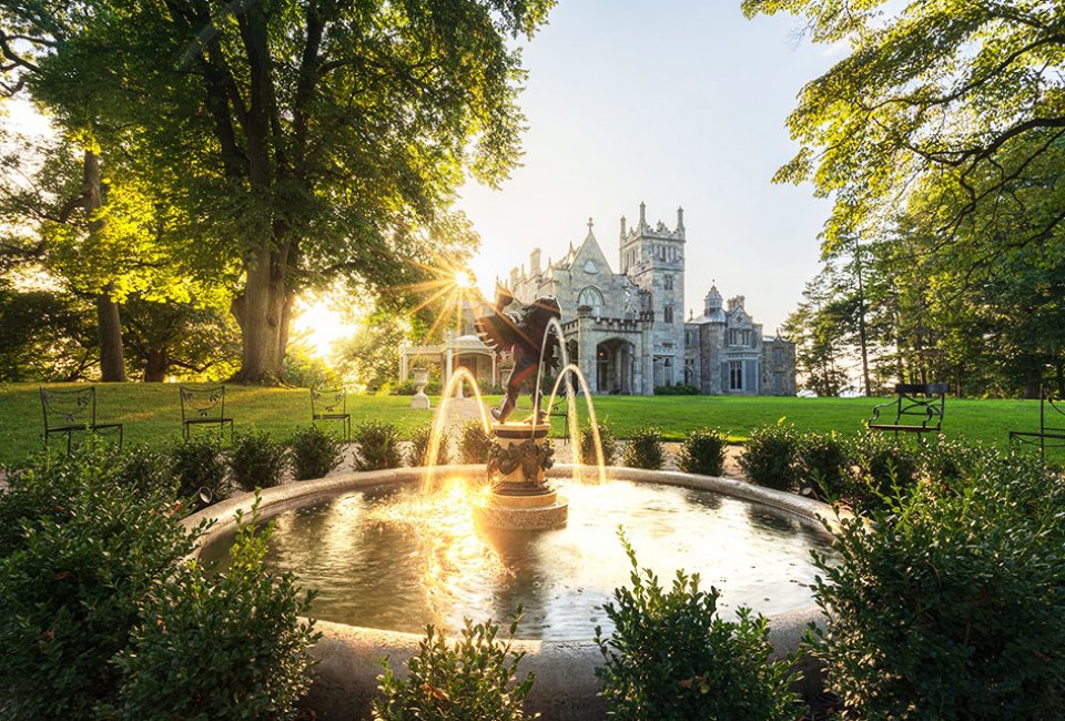 Explore the stunning grounds of Lyndhurst Mansion. Photo courtesy of the National Trust for Historic Preservation