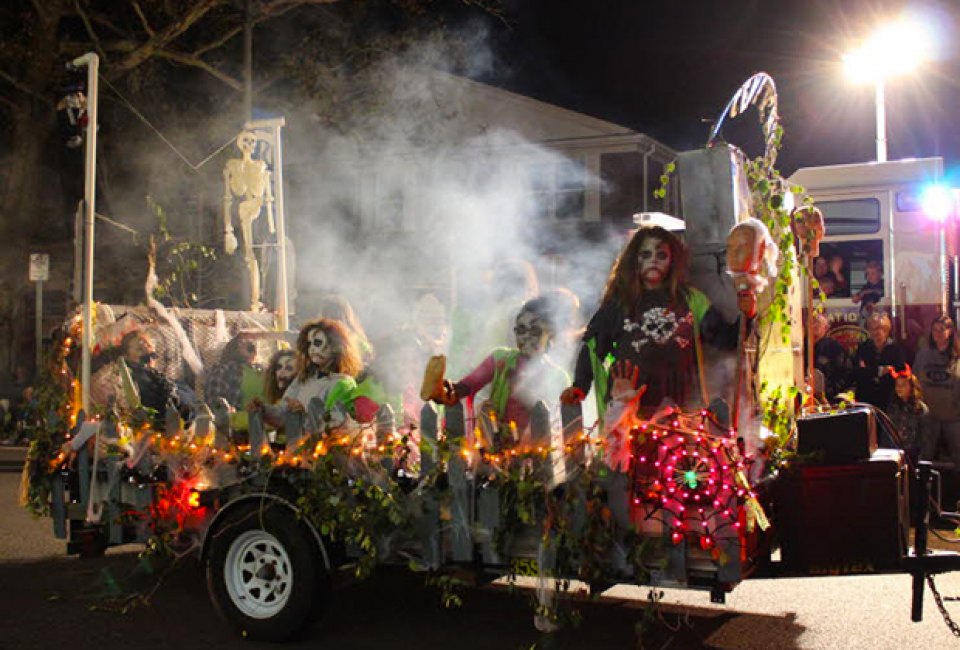 Trick or treat in New Jersey Toms River Halloween Parade