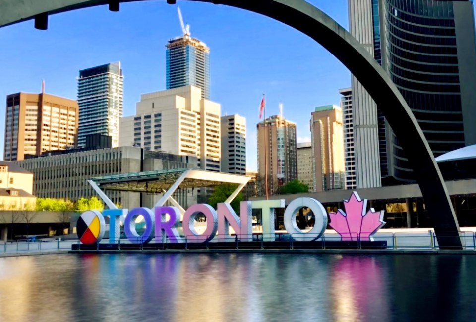 Toronto with Kids: 25 Best Things to Do in Toronto, Canada Toronto, Canada (the country's largest city) is an ideal vacation destination for families!