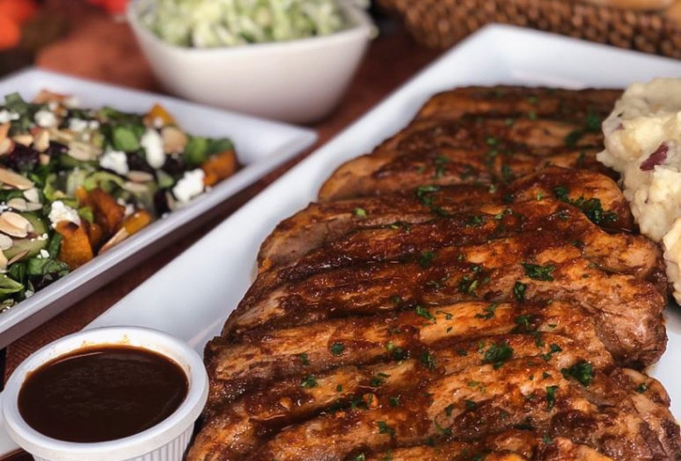 Restaurants Open on Christmas Day in Los Angeles: Truxton's