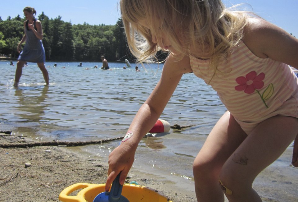 Walden’s waters are super clean and warm, with lifeguards and roped-off swimming areas for smaller kids. 