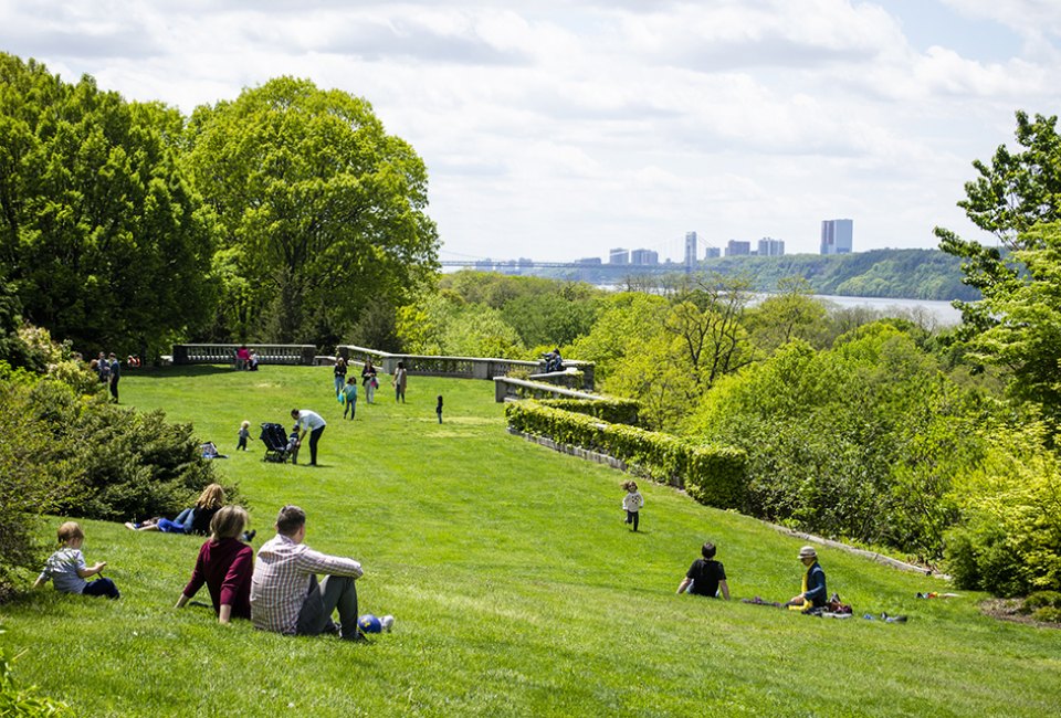 Wave Hill's sprawling lawns and panoramic vistas make for an excellent photo-op uptown.