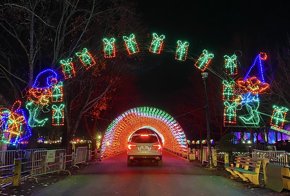 Westchester’s Winter Wonderland is a festive 1.2-mile drive through Kensico Dam Plaza.
