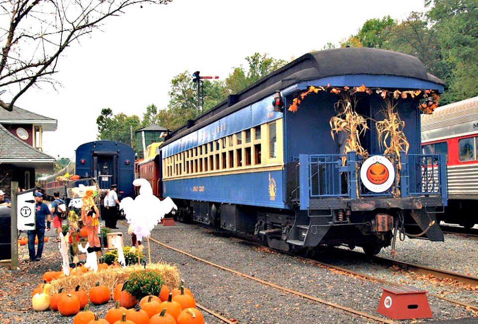 Halloween Train Rides in New Jersey for Kids Mommy Poppins