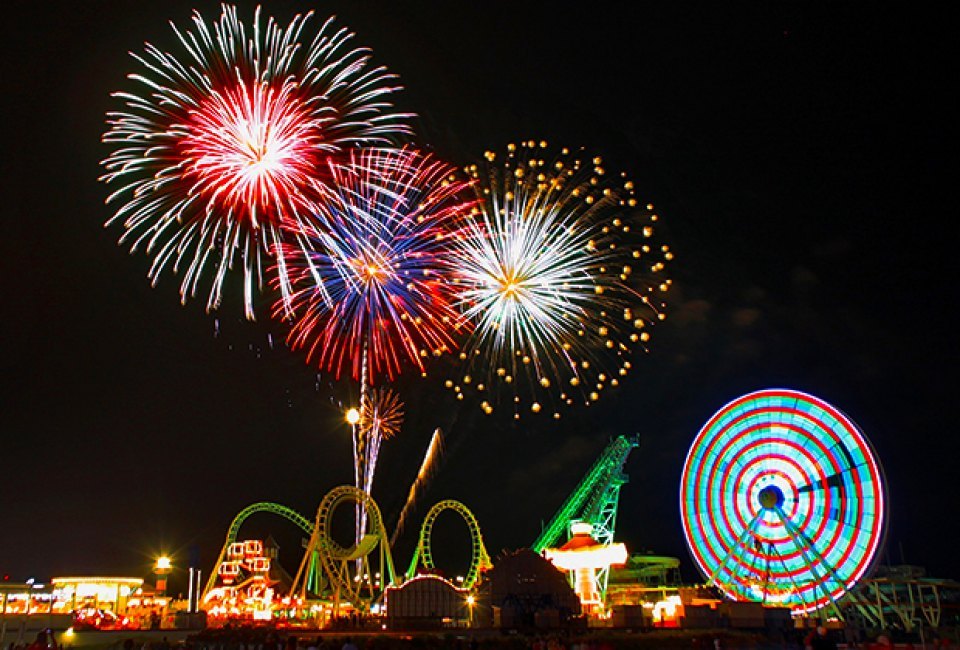 Willdwood's 4th of July celebration includes a parade, live music, and spectacular fireworks. Photo courtesy of the Greater Wildwoods Tourism Authority