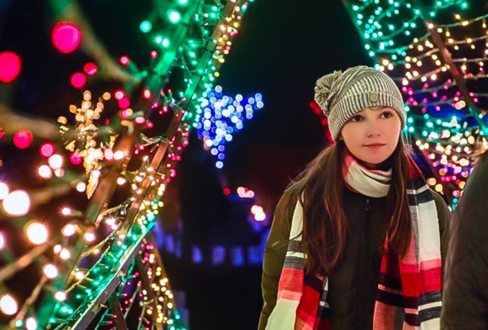 Bundle up and explore the best holiday lights drive-thrus and Christmas light shows in Boston in 2022! Winterlights in Canton photo courtesy of World's End Reservation