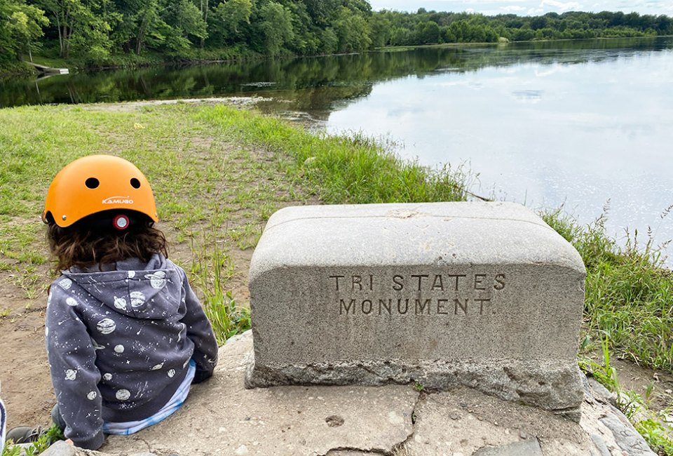 A perfect companion to a High Point State Park visit, stop by the nearby Tri-States Monument, marking the intersection of the Pennsylvania, New Jersey, and New York state lines.