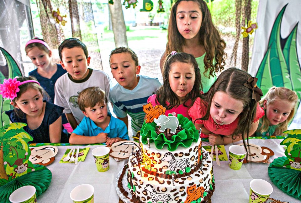 The zoo makes for a zoo-rific party spot. Photo courtesy of Zoo New England